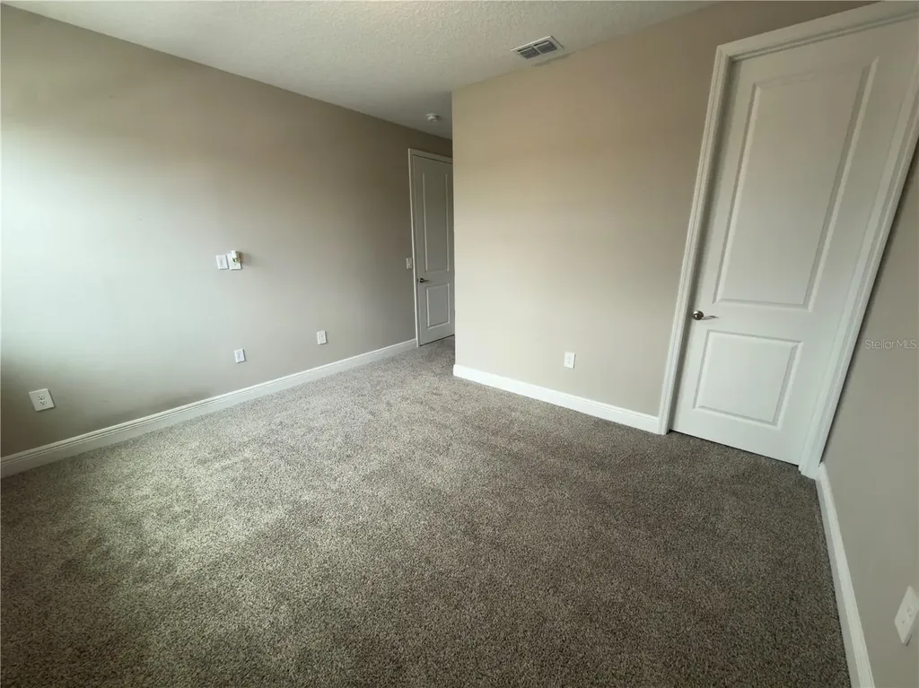 2133 Divot Drive Daytona Beach FL 32124
