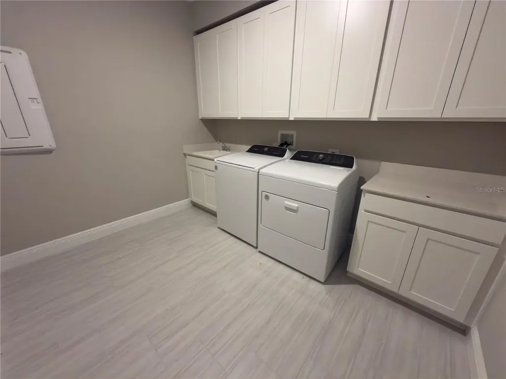 2133 Divot Drive Daytona Beach FL 32124