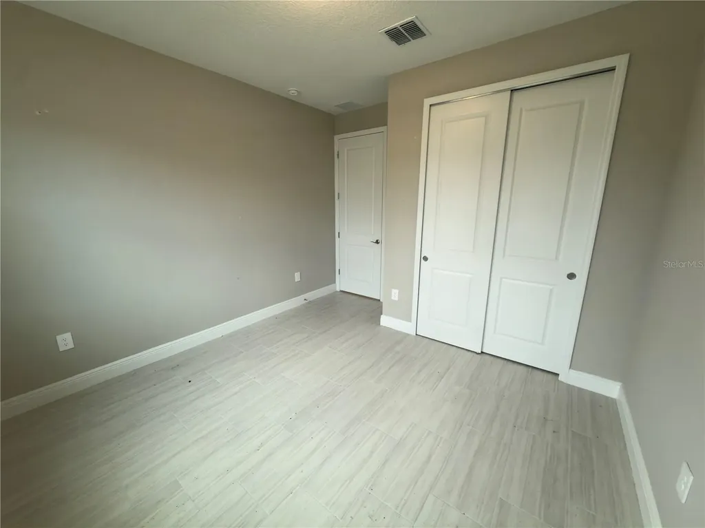2133 Divot Drive Daytona Beach FL 32124