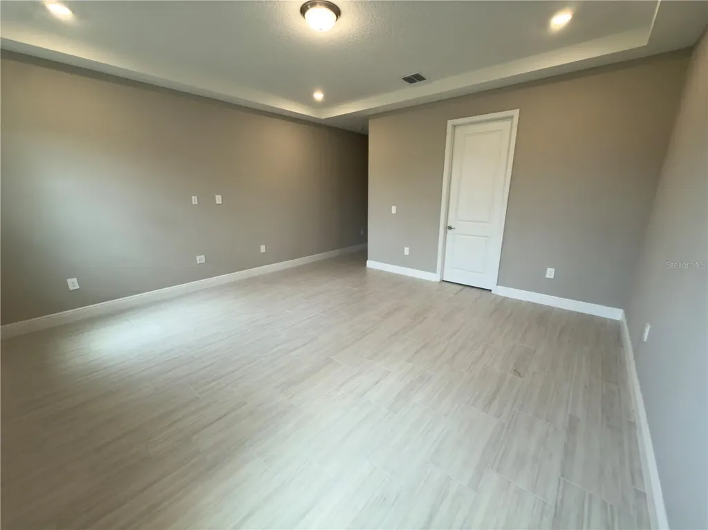 2133 Divot Drive Daytona Beach FL 32124