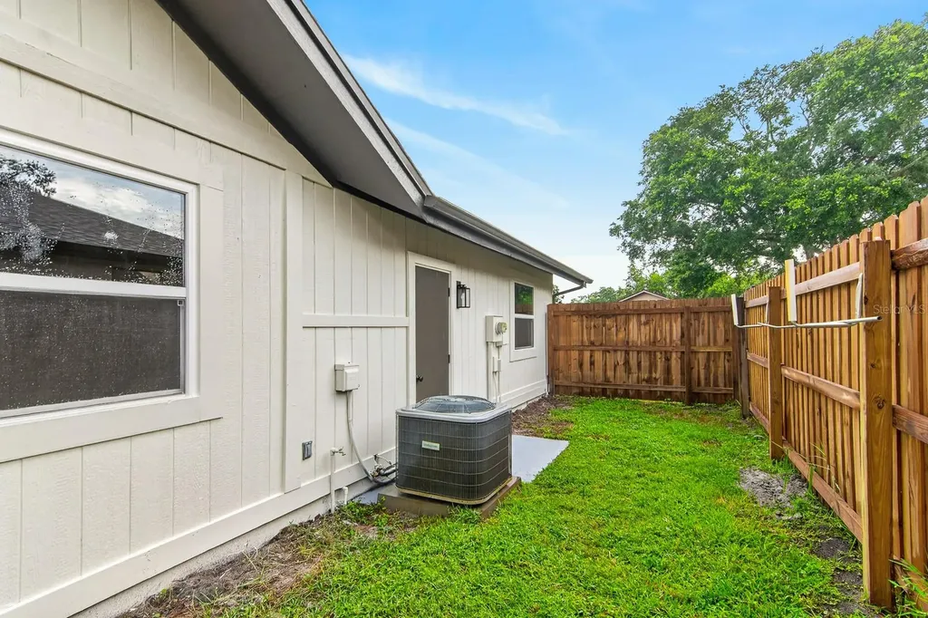 2773 Valencia Lane W Palm Harbor FL 34684