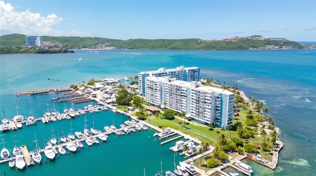 Torre 1 Isleta Marina Fajardo PR 00738