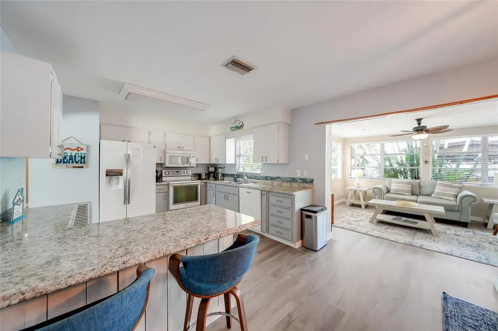 1004 68th Street NW Bradenton FL 34209