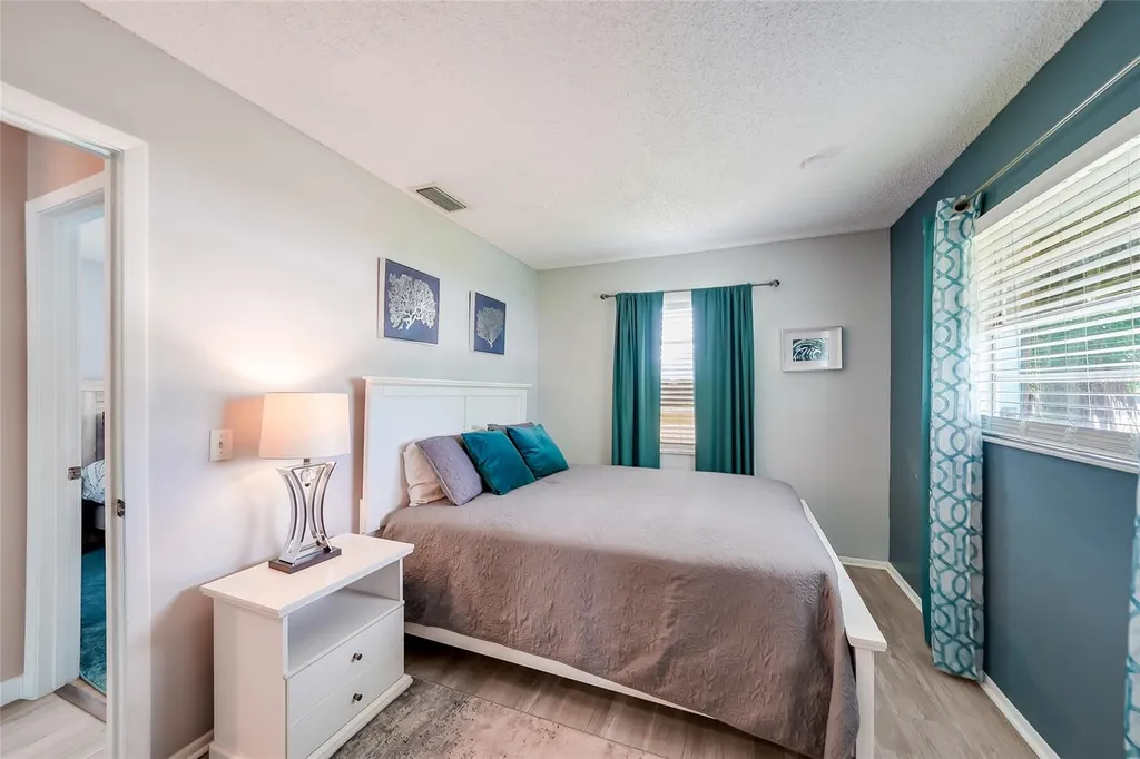 1004 68th Street NW Bradenton FL 34209