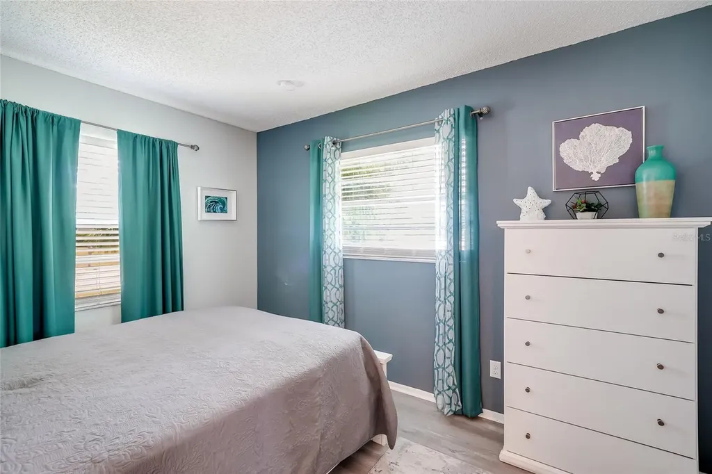 1004 68th Street NW Bradenton FL 34209