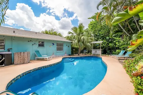 1004 68th Street NW Bradenton FL 34209