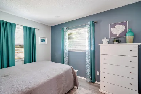 1004 68th Street NW Bradenton FL 34209