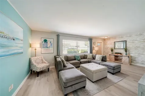 1004 68th Street NW Bradenton FL 34209