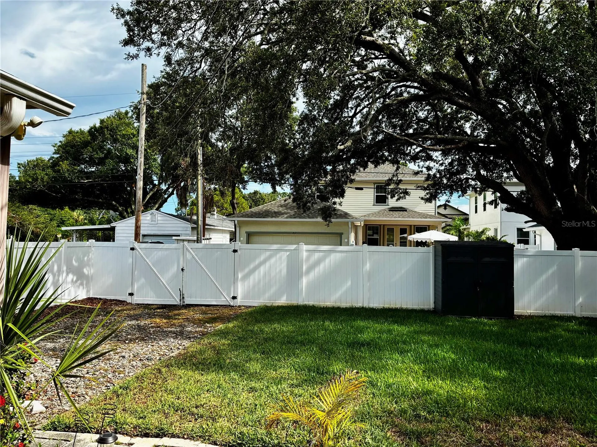 810 52nd Avenue N St Petersburg FL 33703