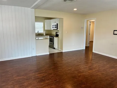 810 52nd Avenue N St Petersburg FL 33703
