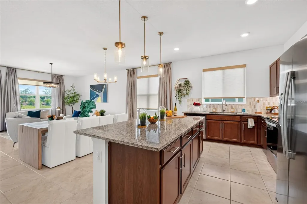 415 Overpool Avenue Davenport FL 33896