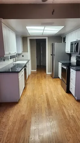 155 69th Avenue N St Petersburg FL 33702