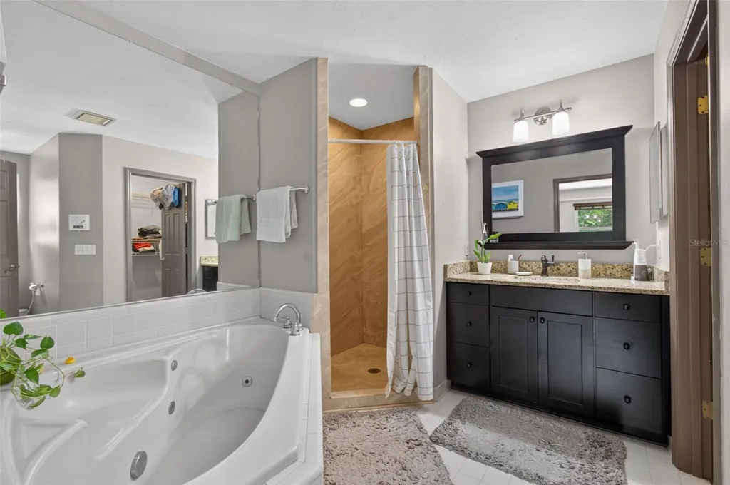 2840 NW 27th Terrace Gainesville FL 32605