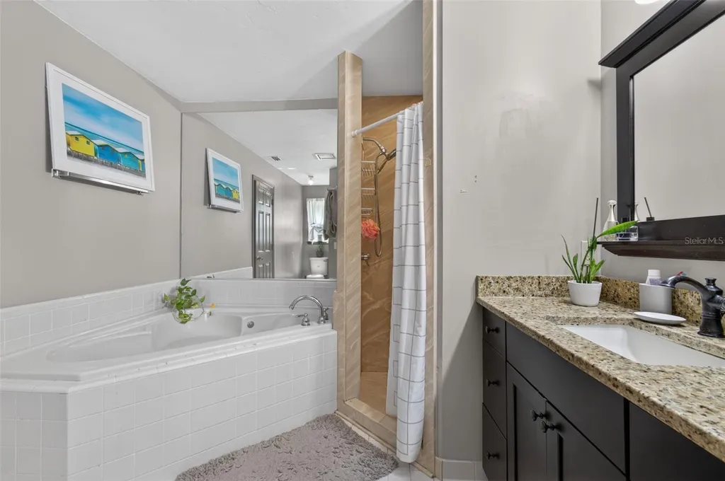 2840 NW 27th Terrace Gainesville FL 32605