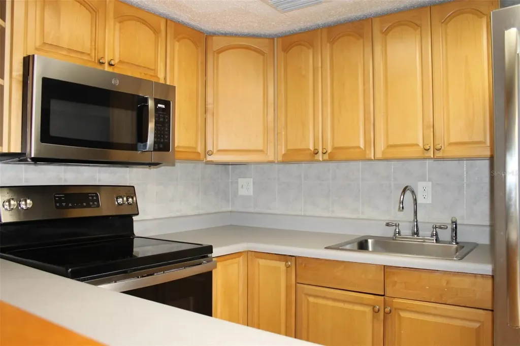 10800 Us Highway 19 N Pinellas Park FL 33782