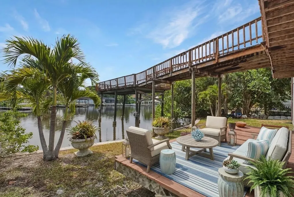 5 Venetian Court Tarpon Springs FL 34689