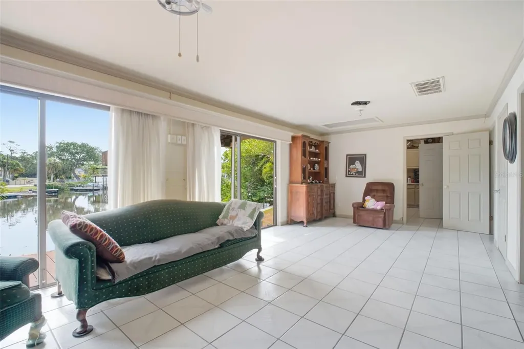5 Venetian Court Tarpon Springs FL 34689