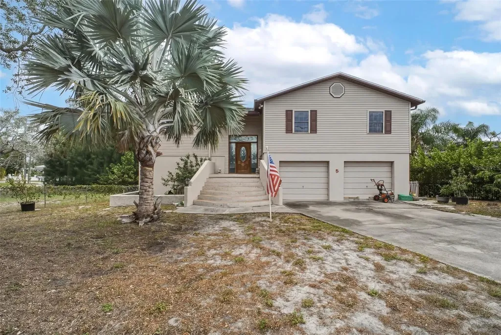 5 Venetian Court Tarpon Springs FL 34689