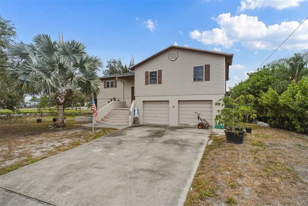 5 Venetian Court Tarpon Springs FL 34689
