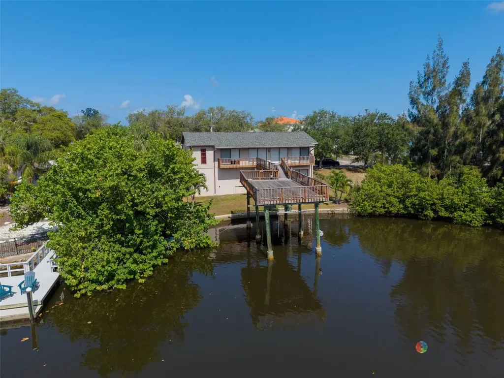 5 Venetian Court Tarpon Springs FL 34689