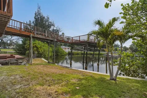 5 Venetian Court Tarpon Springs FL 34689