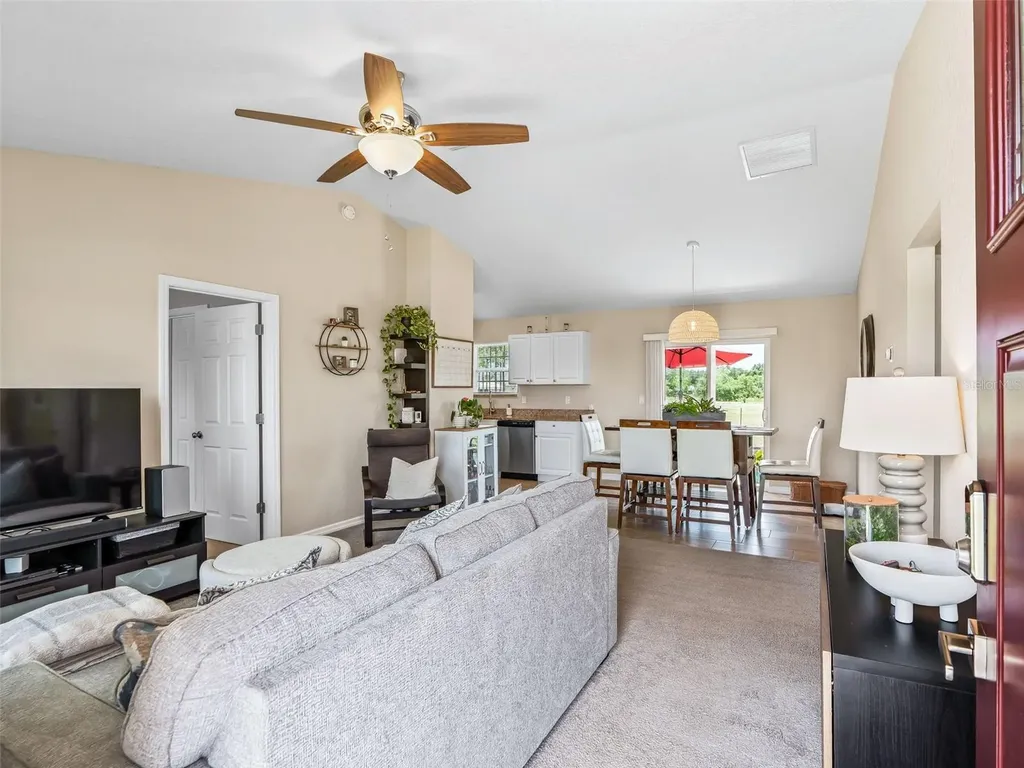 8 Juniper Loop Drive Ocala FL 34480