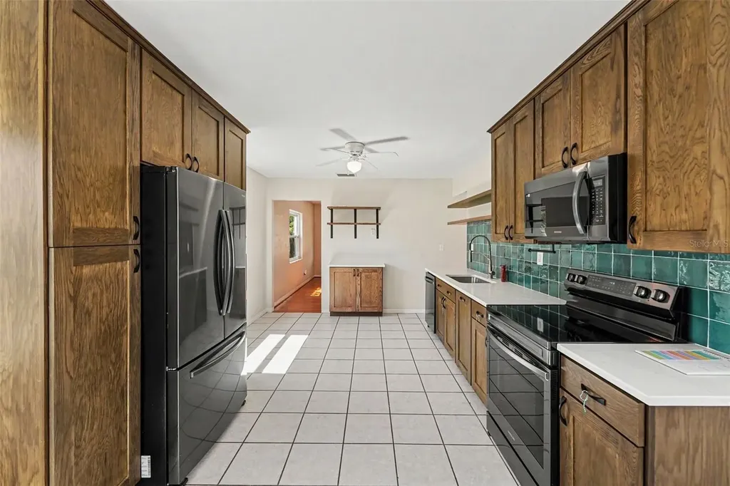 2343 36th Avenue N St Petersburg FL 33713