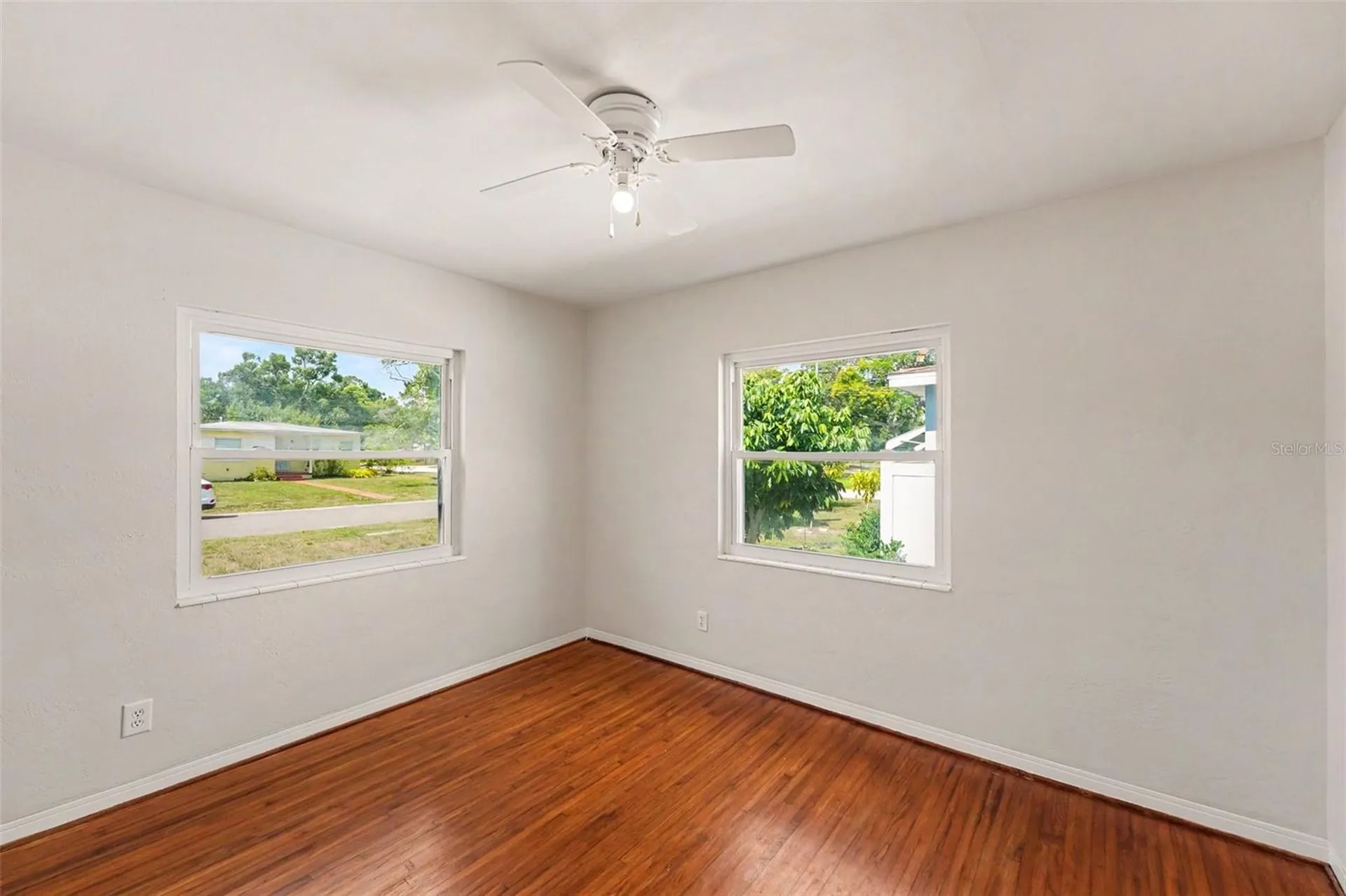 2343 36th Avenue N St Petersburg FL 33713