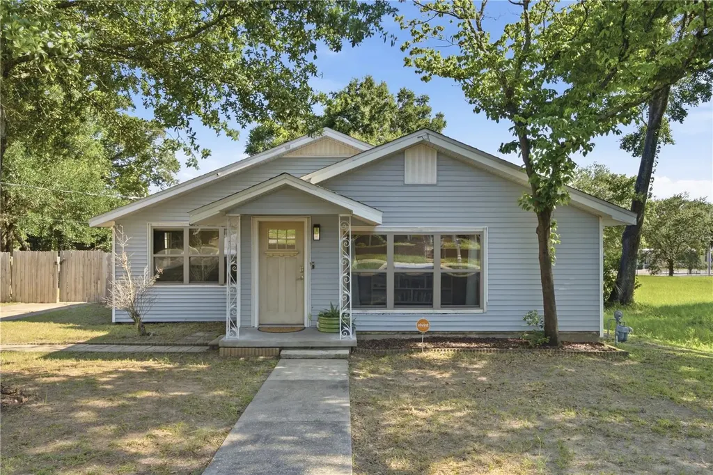 2017 W Belmont Street Pensacola FL 32501