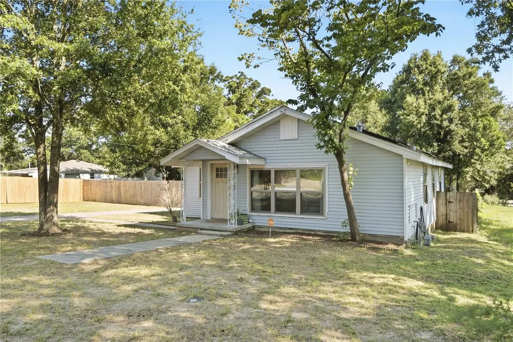 2017 W Belmont Street Pensacola FL 32501