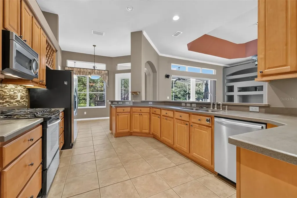 20606 Queen Alexandra Drive Leesburg FL 34748