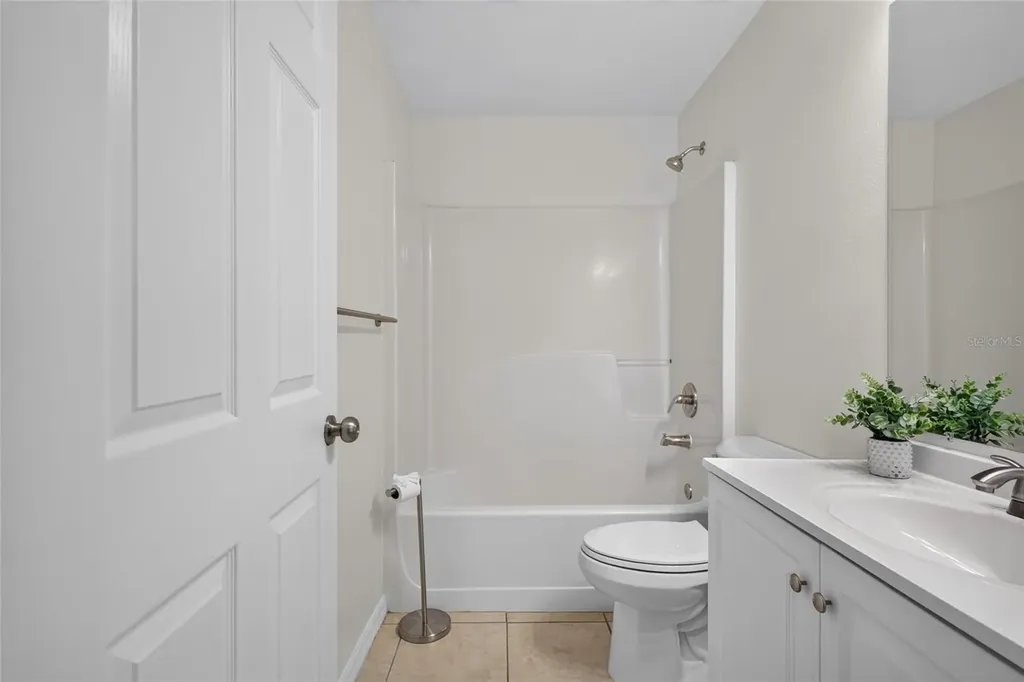 1004 17th Avenue W Bradenton FL 34205