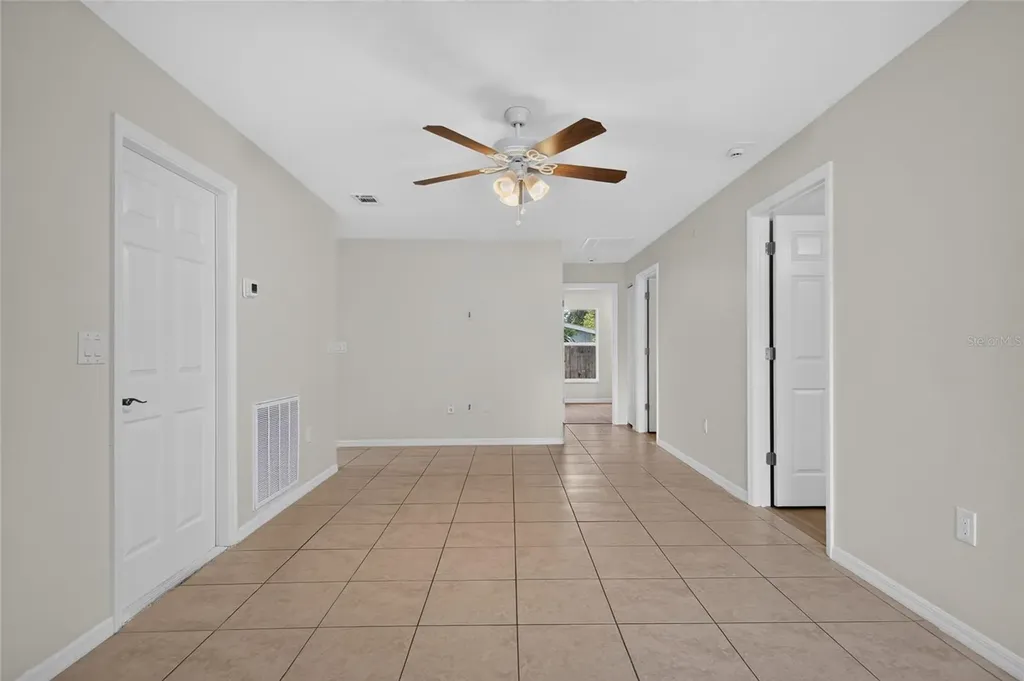 1004 17th Avenue W Bradenton FL 34205