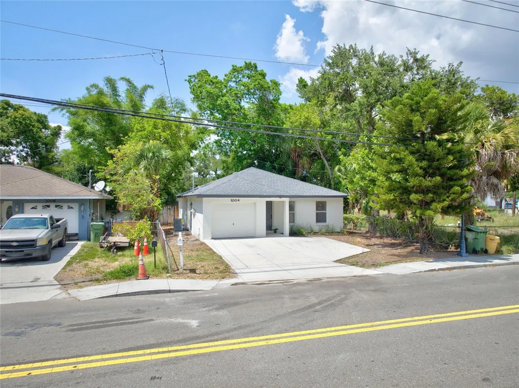 1004 17th Avenue W Bradenton FL 34205