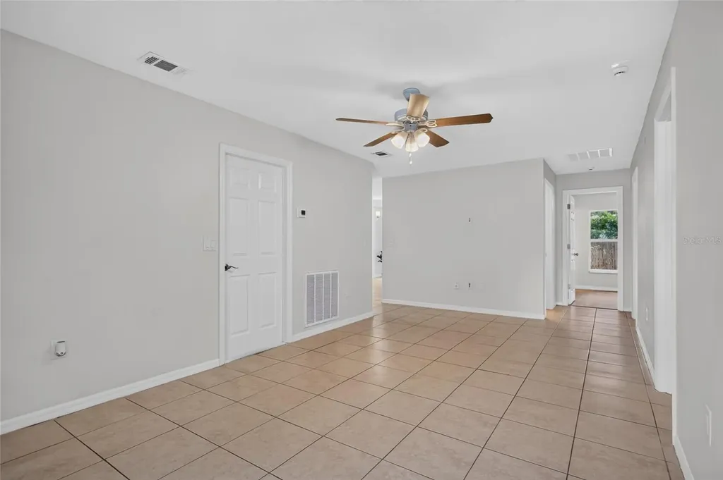 1004 17th Avenue W Bradenton FL 34205