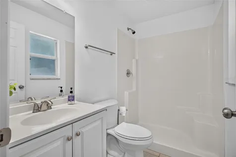 1004 17th Avenue W Bradenton FL 34205