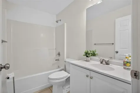 1004 17th Avenue W Bradenton FL 34205