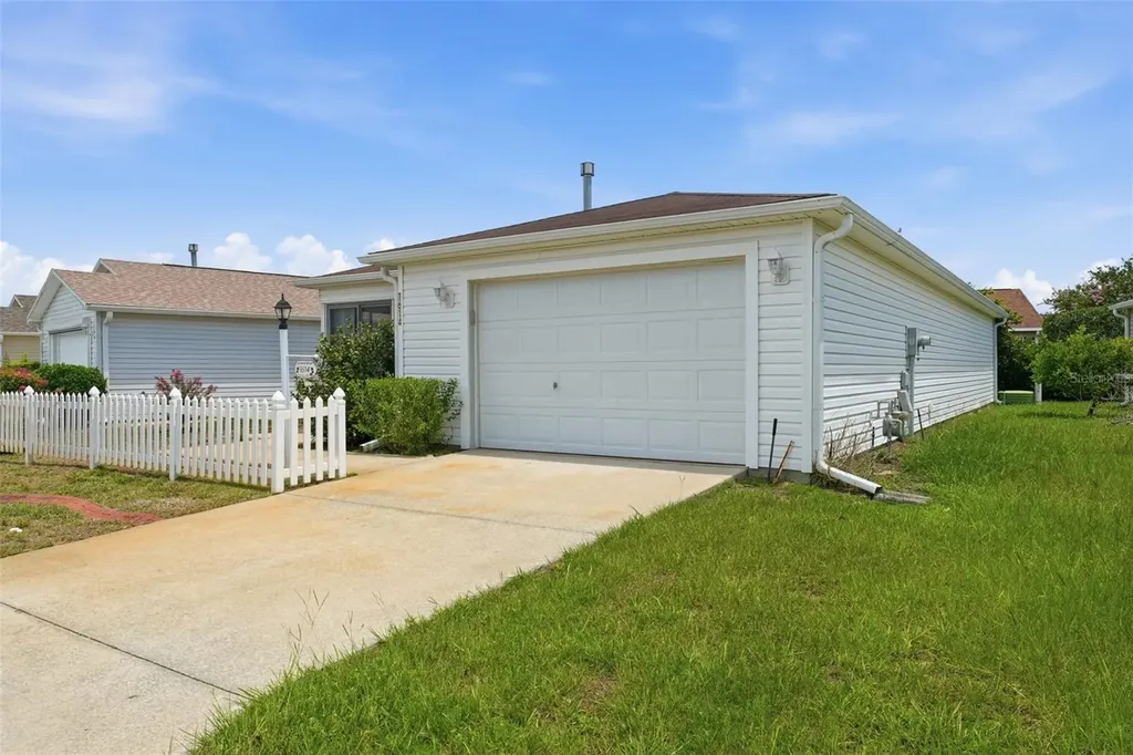 1614 Gibbes Way The Villages FL 32162