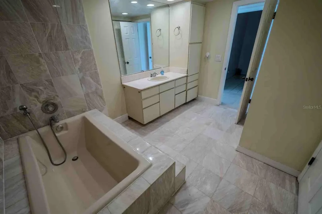 225 Country Club Drive Largo FL 33771