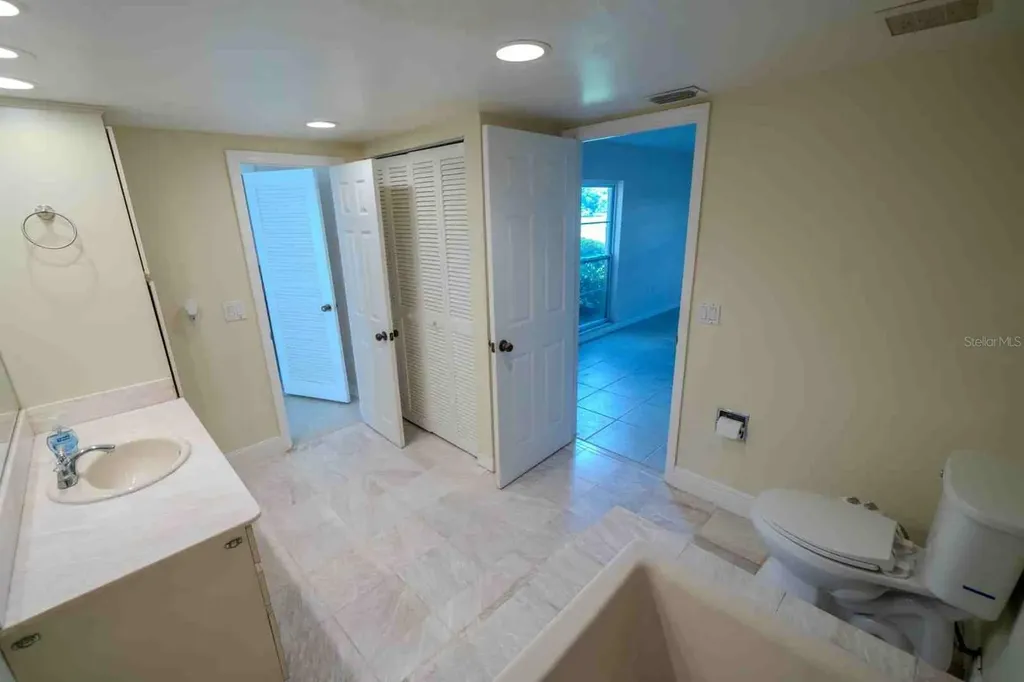 225 Country Club Drive Largo FL 33771