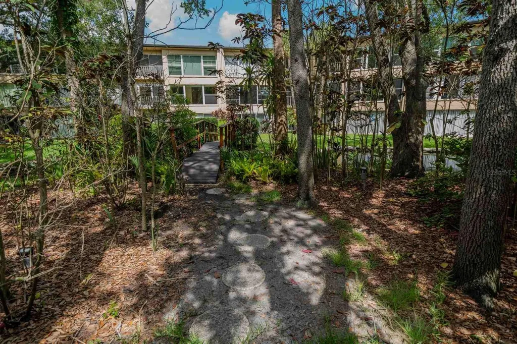 225 Country Club Drive Largo FL 33771