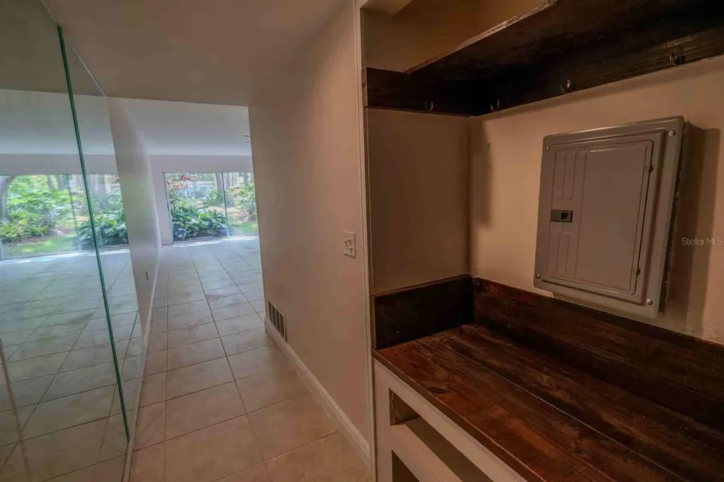 225 Country Club Drive Largo FL 33771