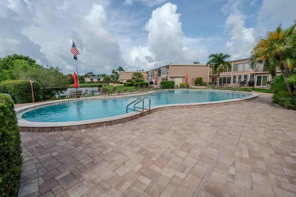 225 Country Club Drive Largo FL 33771