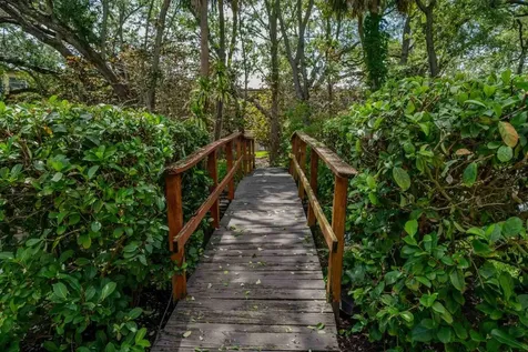 225 Country Club Drive Largo FL 33771