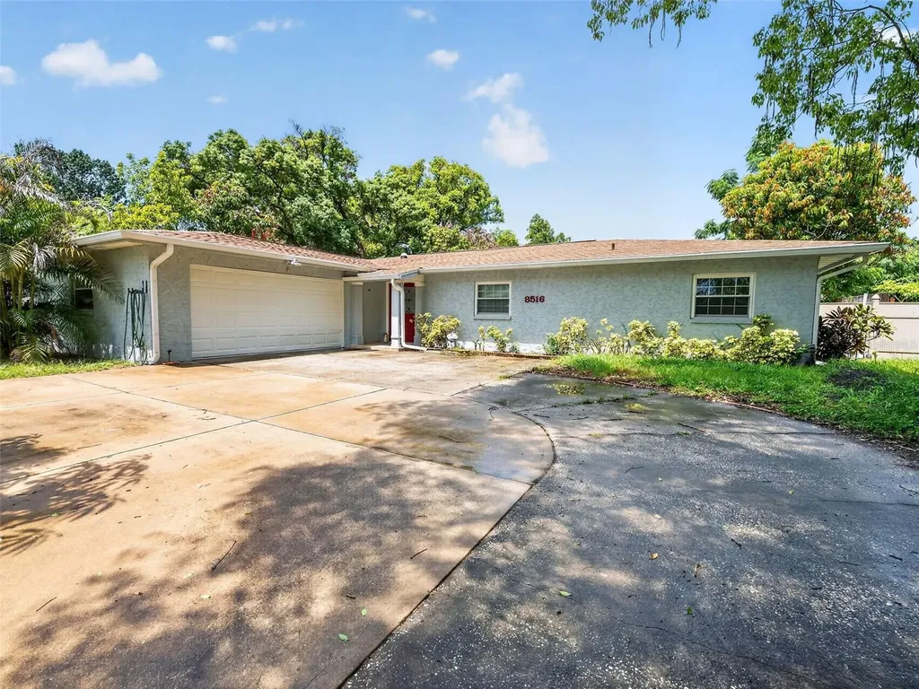 8516 Twin Lake Boulevard Tampa FL 33614