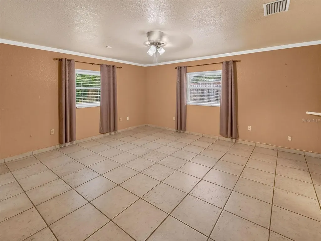 8516 Twin Lake Boulevard Tampa FL 33614