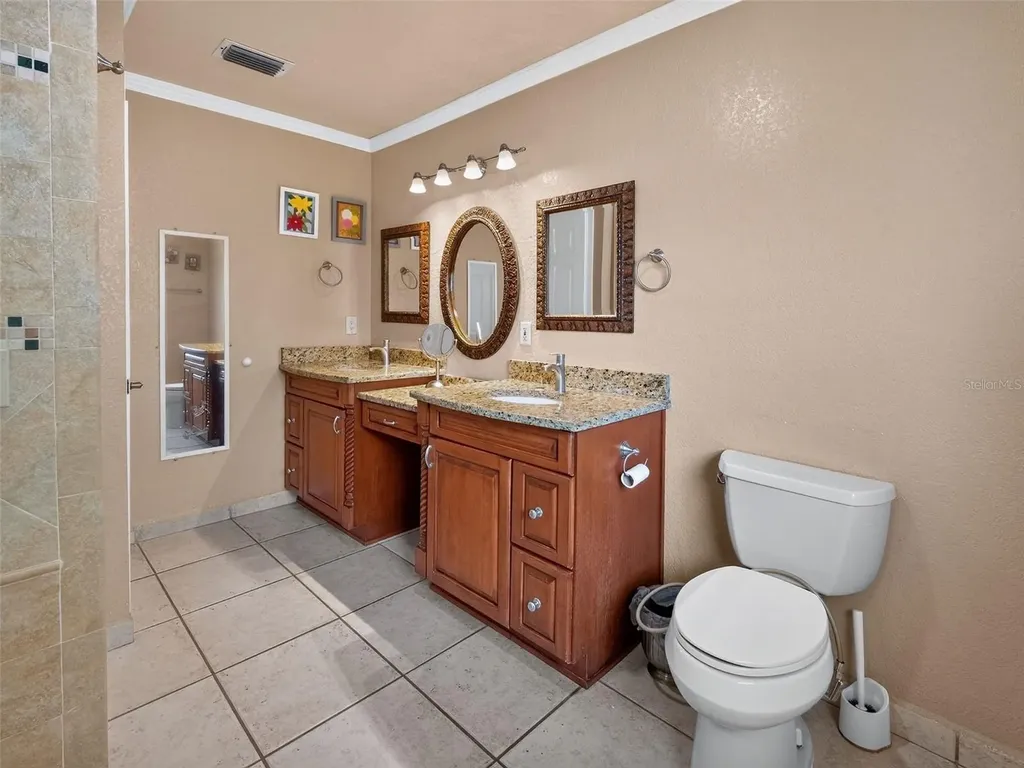 8516 Twin Lake Boulevard Tampa FL 33614