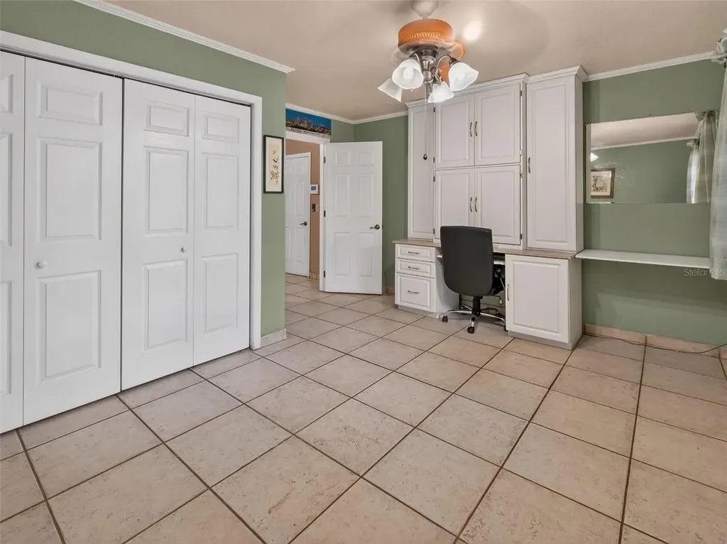 8516 Twin Lake Boulevard Tampa FL 33614