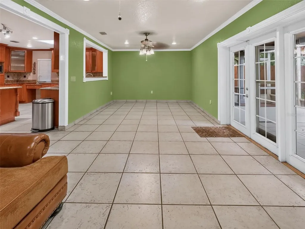 8516 Twin Lake Boulevard Tampa FL 33614