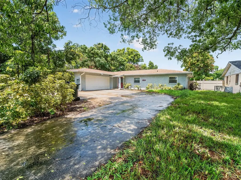 8516 Twin Lake Boulevard Tampa FL 33614